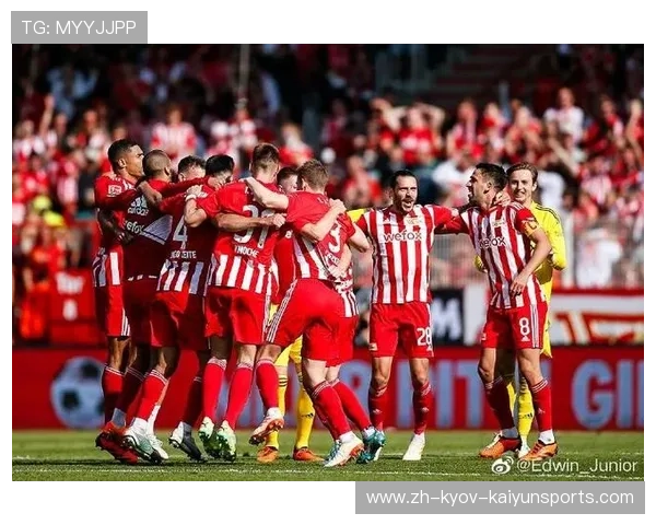 德甲球队财政状况与收入来源解析