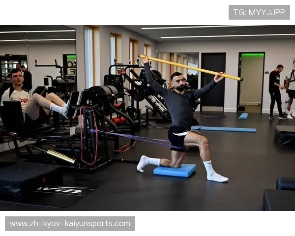 足球训练中的竞技状态与恢复周期 足球训练中的竞技状态与恢复周期