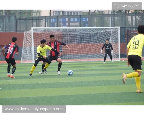 足球比赛中的团队协作与战术配合